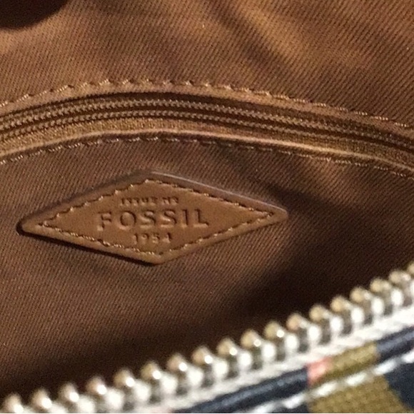 FOSSIL Dawson Floral Coated Canvas Convertible Bag with Hanging Faux Leather Key - Picture 10 of 10